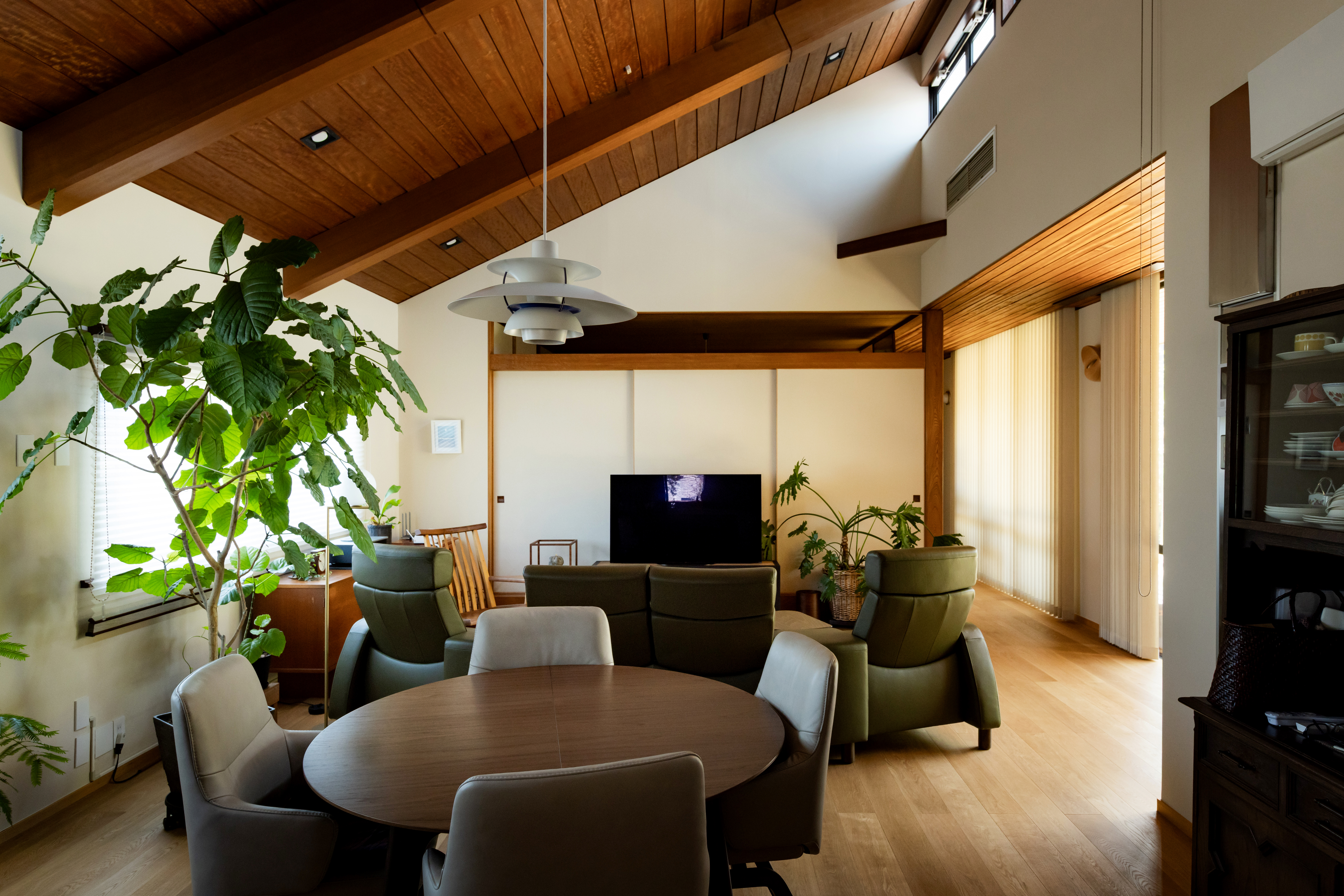 距離感とつながりを大切にした二世帯の住まい